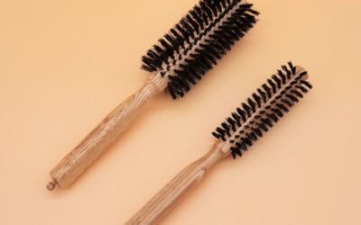 Brosse à brushing en frêne & poils naturels – coiffage doux
